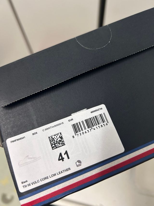 Zapatillas Tommy Hilfiger Negras NUEVO talla 41