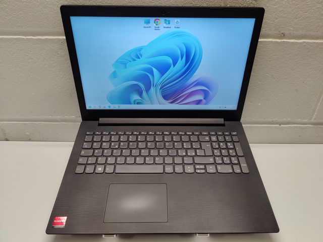 LENOVO AMD A4 SSD 256GB Ram 4GB