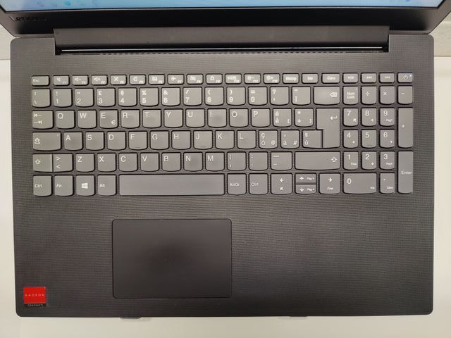 LENOVO AMD A4 SSD 256GB Ram 4GB