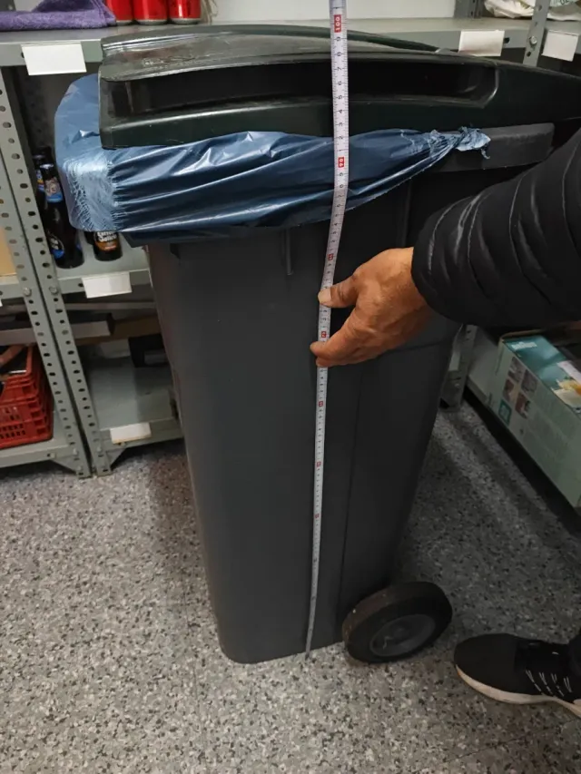 Contenedor de basura 60 l.