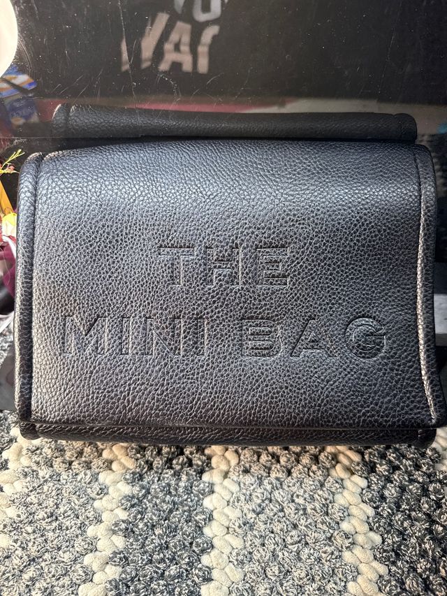 Bolso negro THE MINI BAG