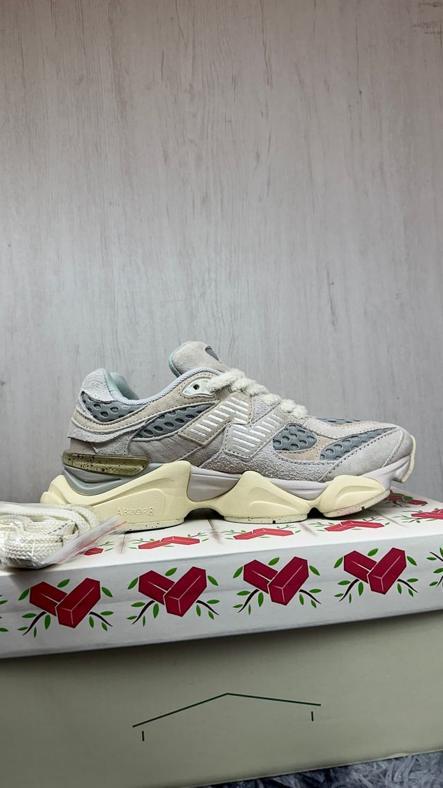 New Balance 9060 Beige/Verde