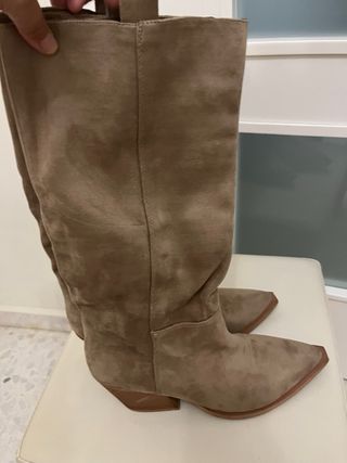 Botas altas Corina color arena talla 40