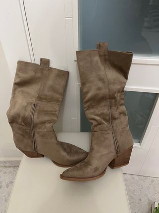 Botas altas Corina color arena talla 40