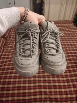 Deportivas Fila Disruptor Grises