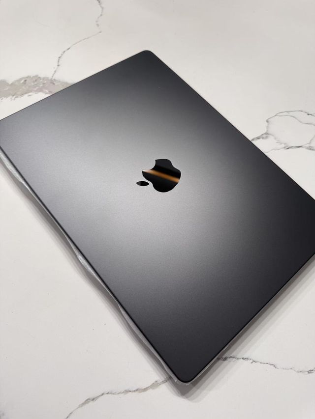 Apple Macbook Pro 14" M4 Max 1TB 36GB Nuevo Apple