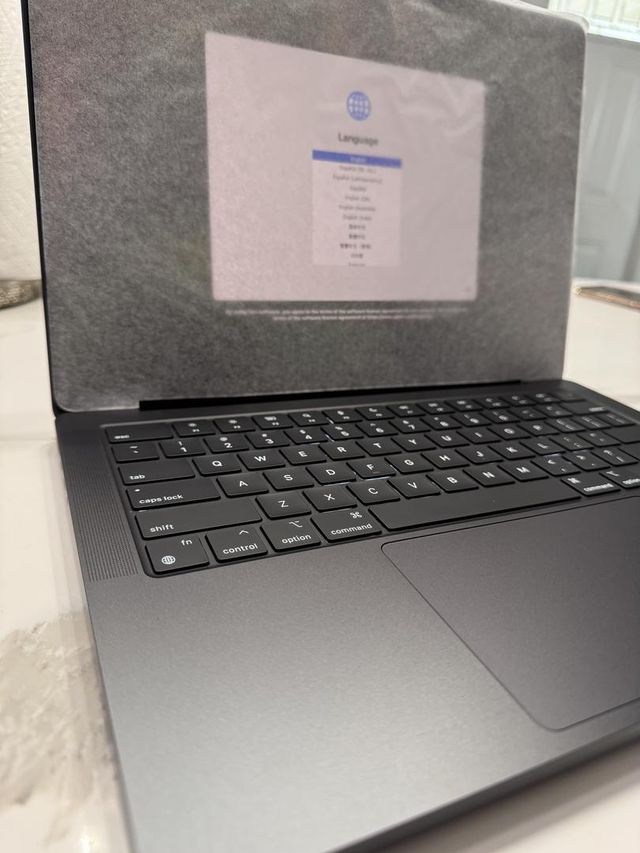 Apple Macbook Pro 14" M4 Max 1TB 36GB Nuevo Apple