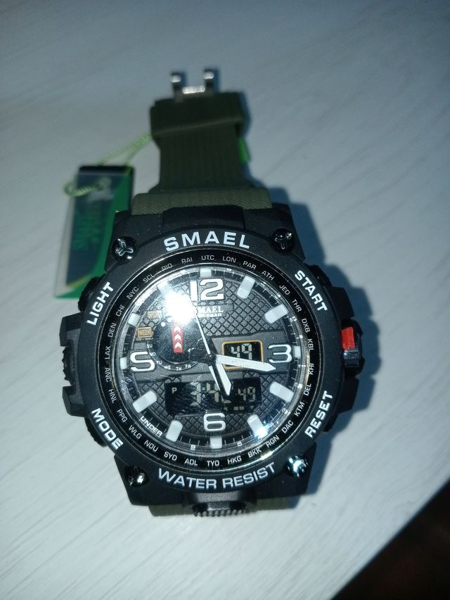 Reloj SMAEL Negro y Verde Militar