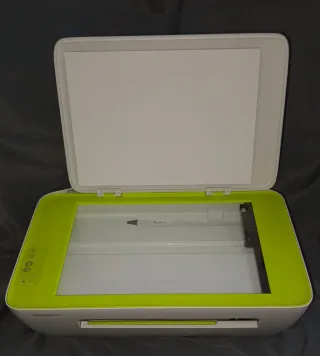 Vendo Impresora HP Blanca y Verde.