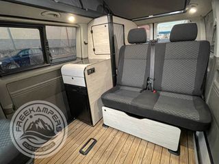 Volkswagen Caravelle Camper