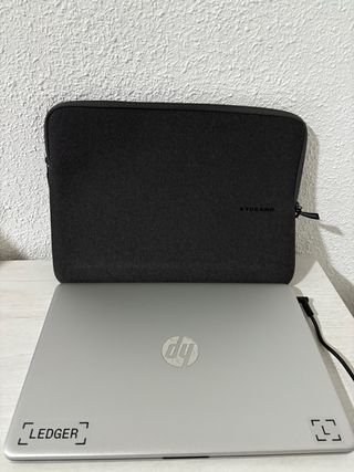 HP Laptop Plata Intel Core i3