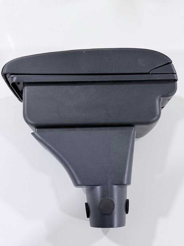 reposabrazos de tactopiel universal y triple USB