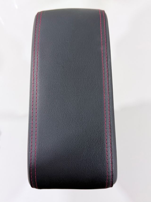 reposabrazos de tactopiel universal y triple USB