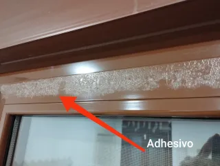 Ventana aluminio Marrón