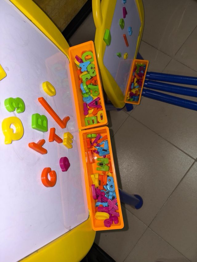 Pizarra infantil maleta con letras