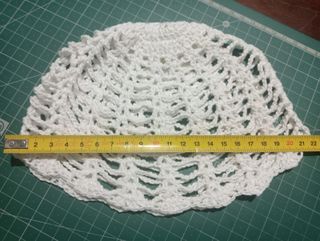 Gorro en red hecho a mano a crochet_Mesh Hat