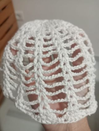 Gorro en red hecho a mano a crochet_Mesh Hat