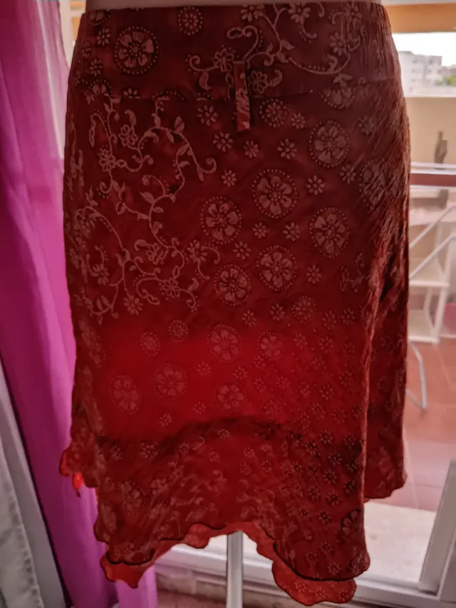 Falda doble estampada naranja y roja