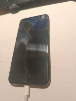 iPhone 7 Nero Opaco schermo rotto