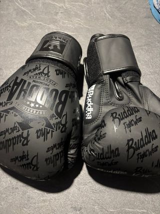 Guantes de Boxeo Buddha Muay Thai K1 Negros 12oz