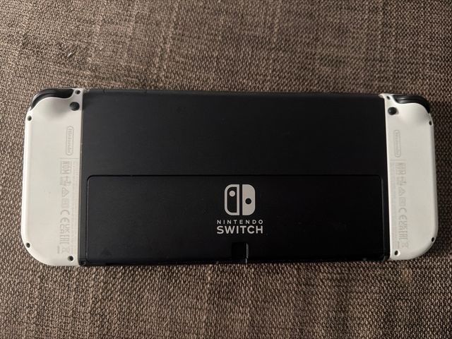 Nintendo Switch + 3 juegos