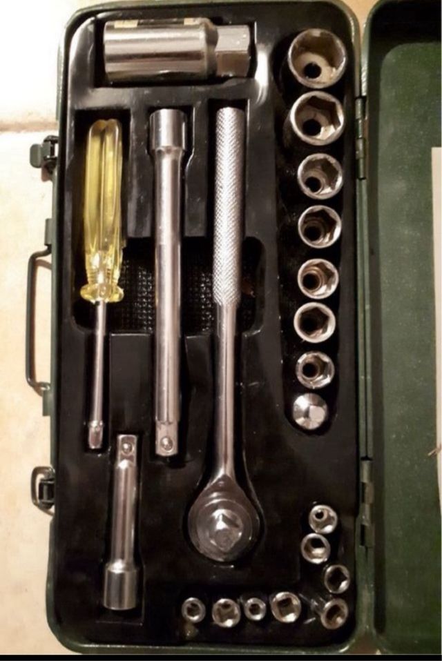 Maletín de herramientas para cambio de ruedas