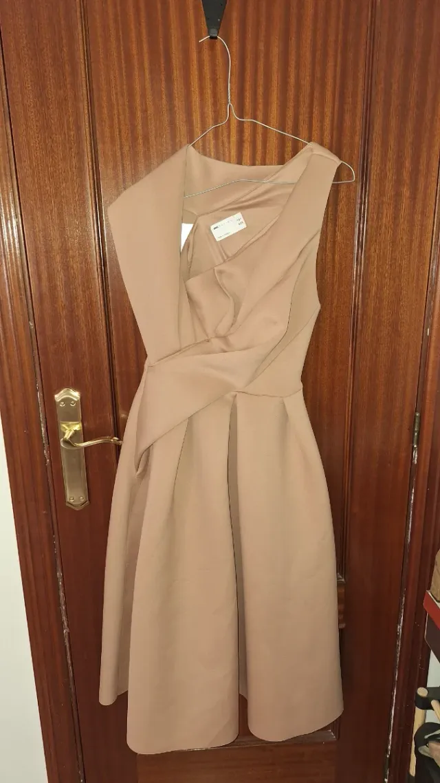 Vestido ASOS Beige