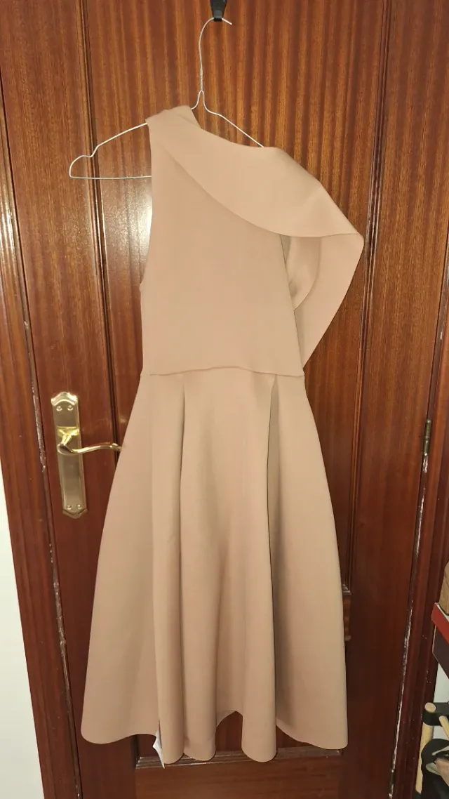 Vestido ASOS Beige