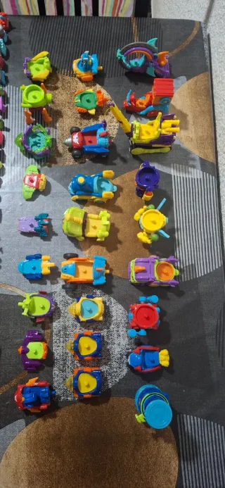 Lote Superzings: Muñecos y Vehículos