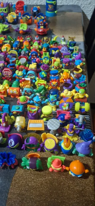 Lote Superzings: Muñecos y Vehículos