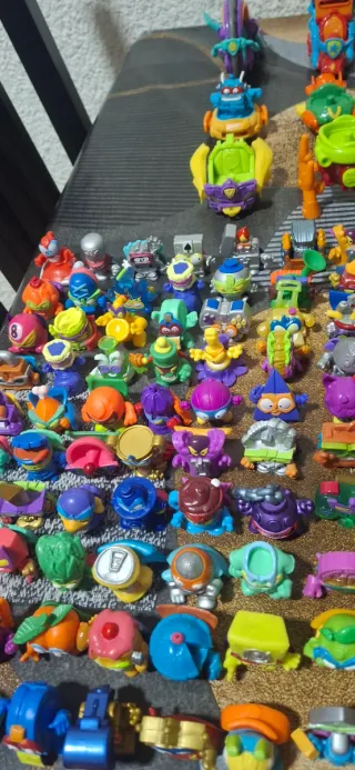 Lote Superzings: Muñecos y Vehículos