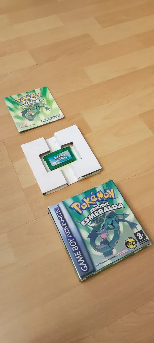 *8/10* Pokémon Esmeralda