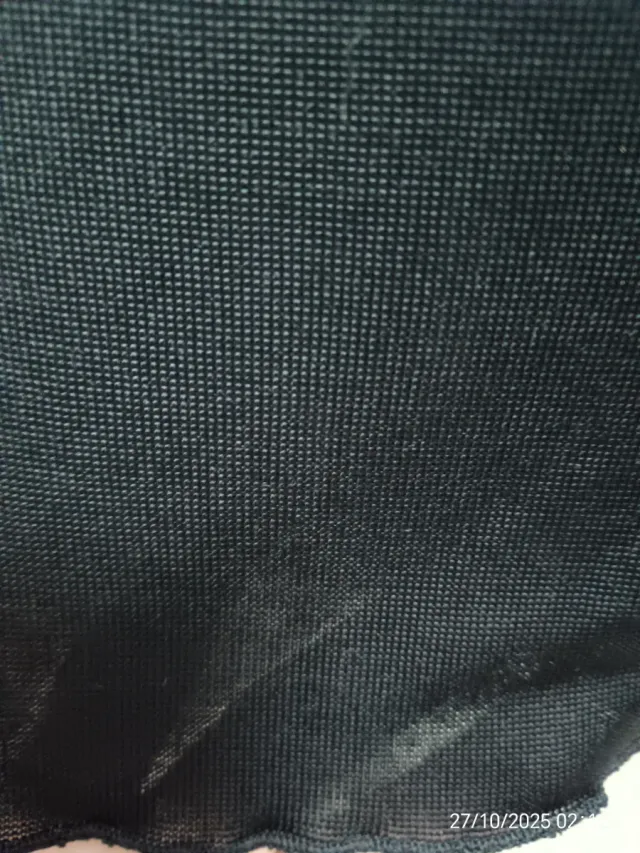 Vestido negro con lazo