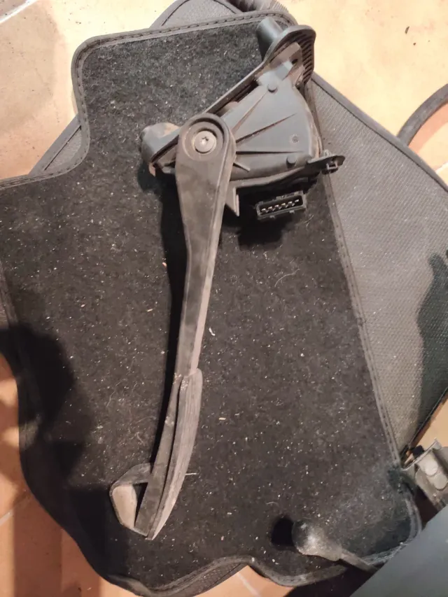 Pedal Acelerador Volvo S40 s60