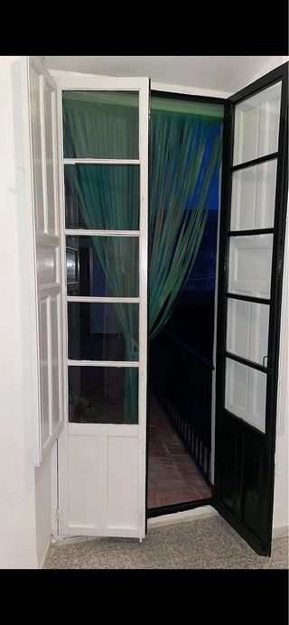 Puertas y ventanas de madera