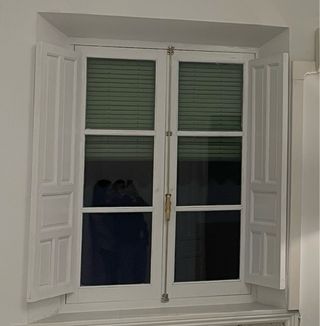 Puertas y ventanas de madera