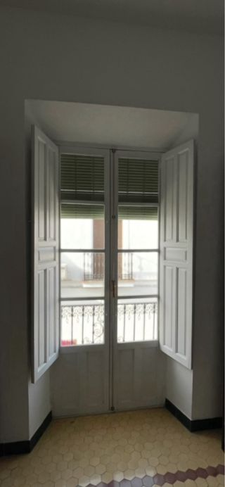 Puertas y ventanas de madera