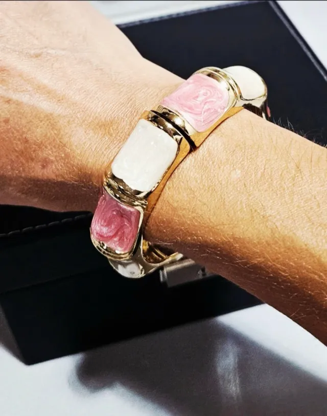 Pulsera rígida acero.