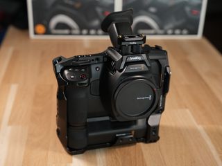 Blackmagic Pocket Cinema Camera 6K Pro Kit