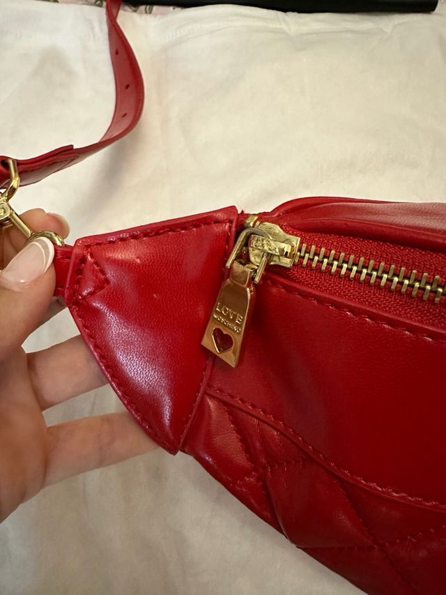 Riñonera Love Moschino Roja y Dorada