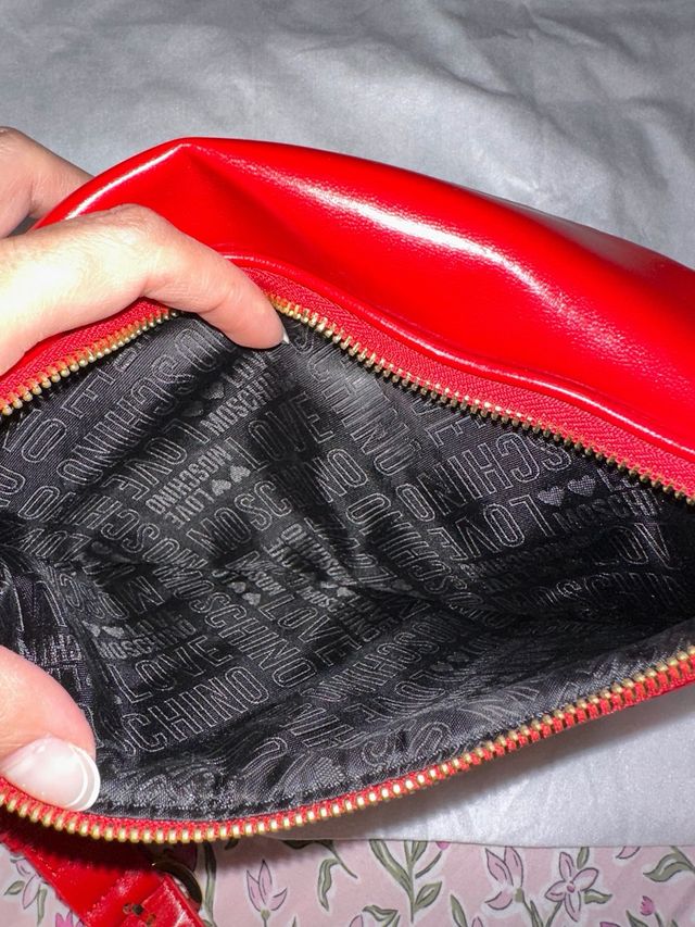 Riñonera Love Moschino Roja y Dorada