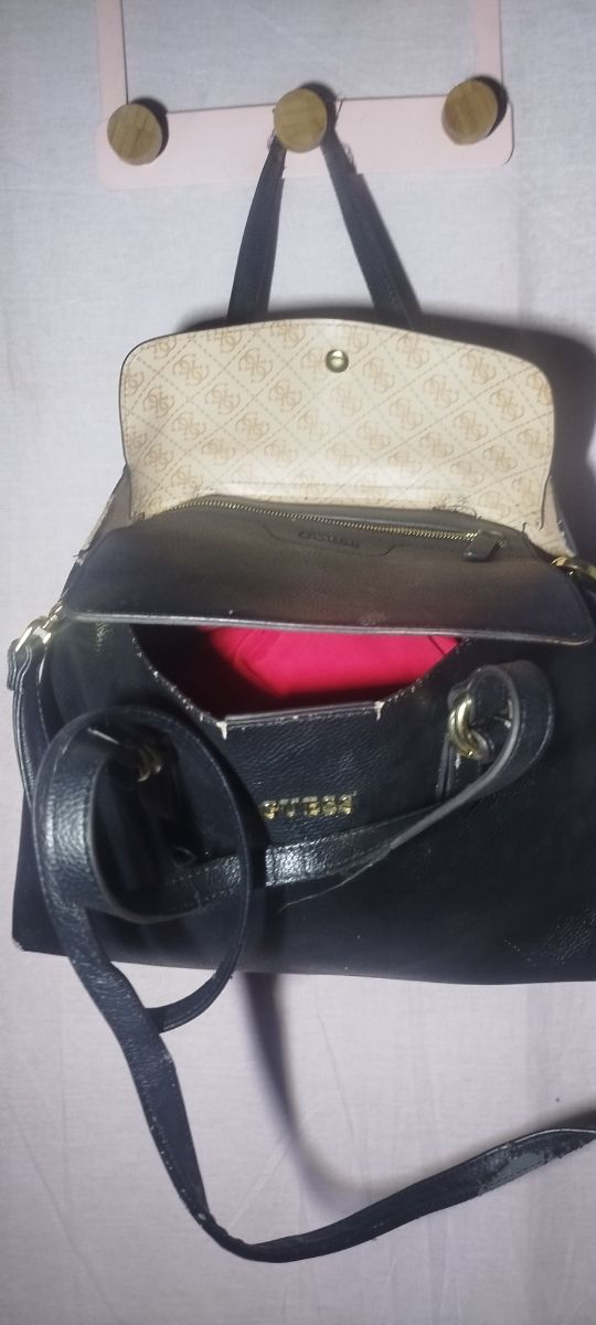 Bolso Guess Negro