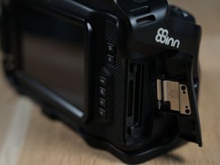 Blackmagic Pocket Cinema Camera 6K + Cage 8Sinn