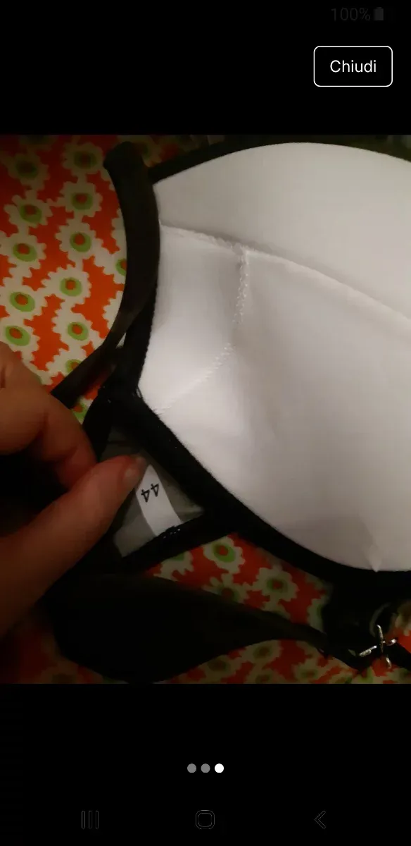 Reggiseno verde militare