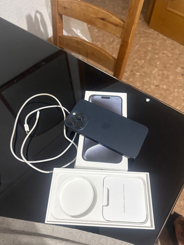 iPhone 15 Pro Max Azul Oscuro