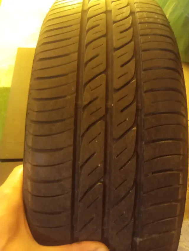 Neumáticos de coche  Llantas cubiertas..... Nuevas