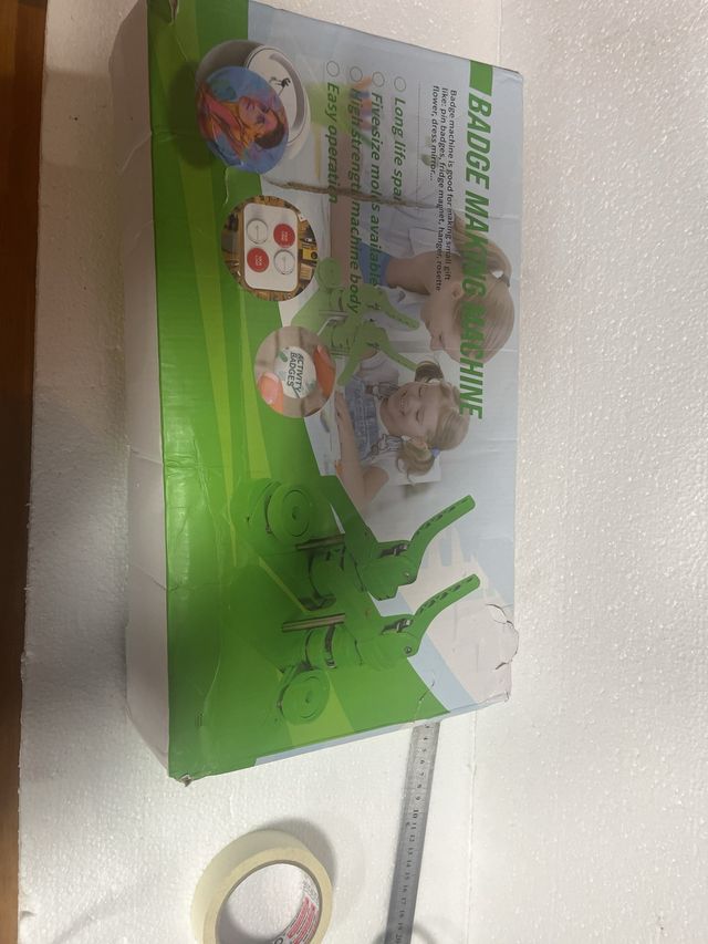 Máquina para hacer insignias y botones
