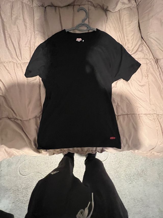 Camiseta negra básica Supreme