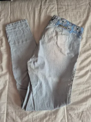Pantalón Colombiano Chevioto con Tachuelas