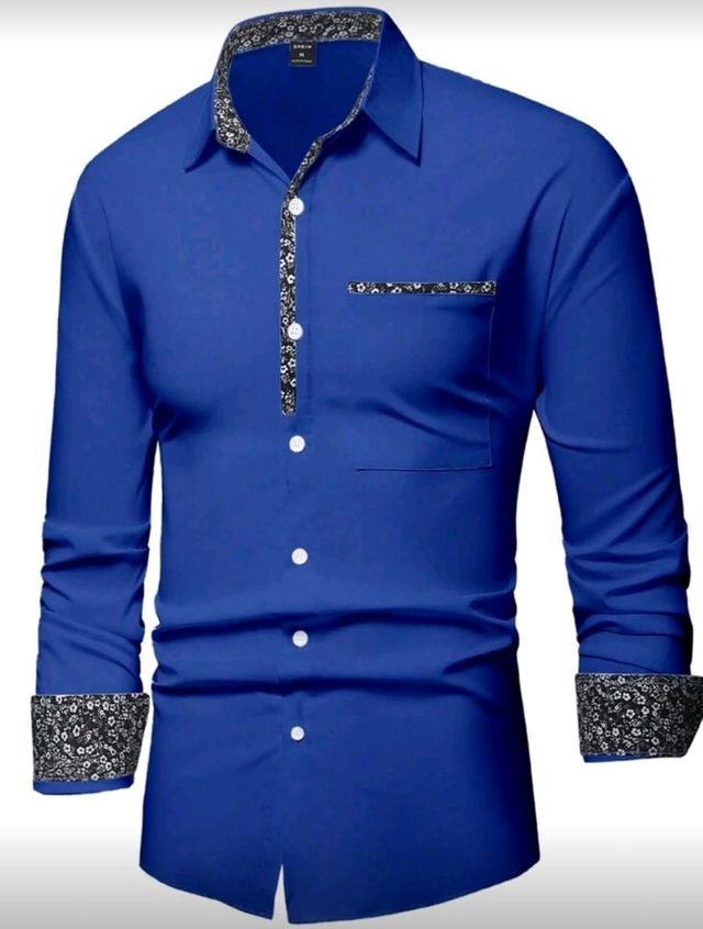 Camisa Azul Marino con Detalles